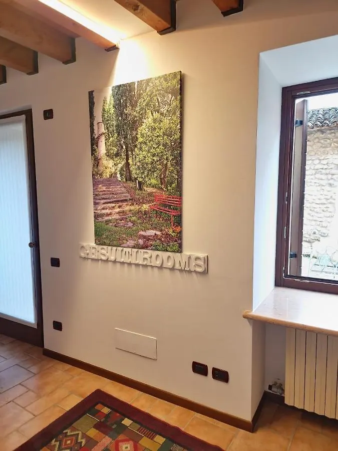Gesuitirooms Sona Italia