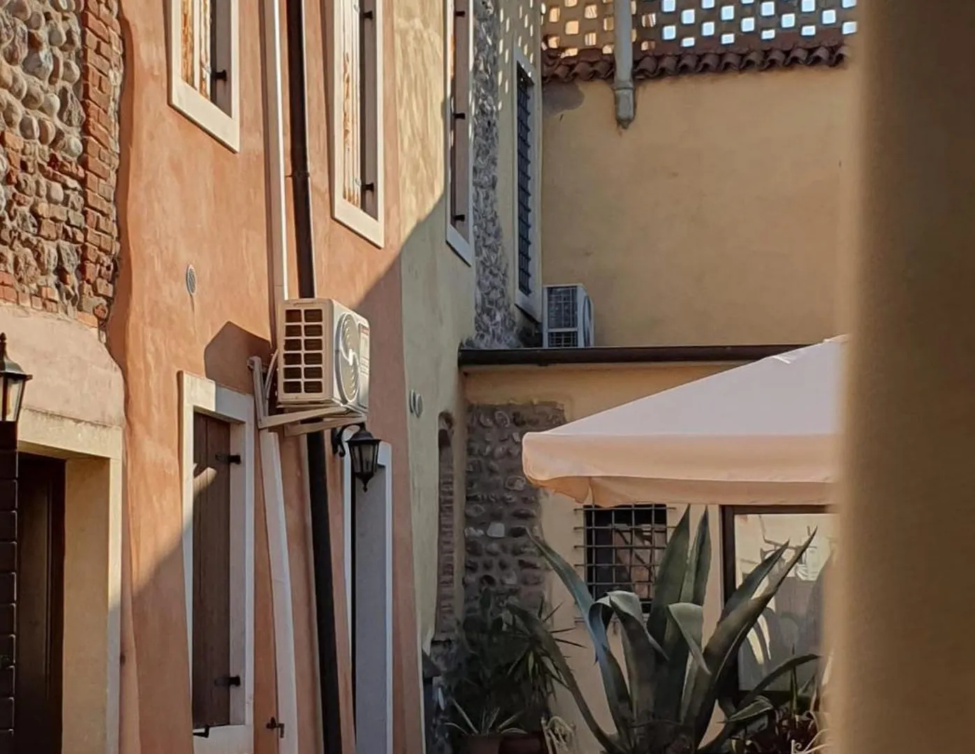 Gesuitirooms Sona 0*,  Italia